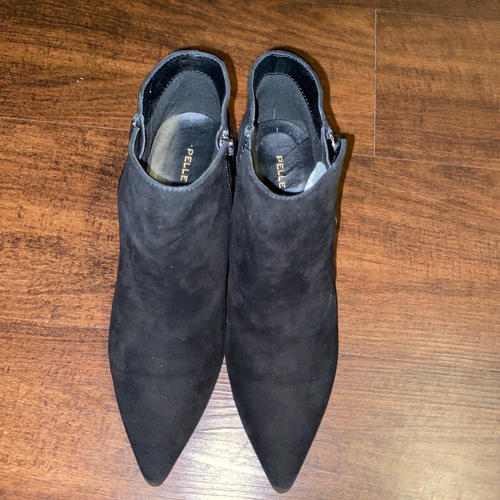 Pelle Moda Suede Leather Elegant Black Ankle Booties SIZE 7.5